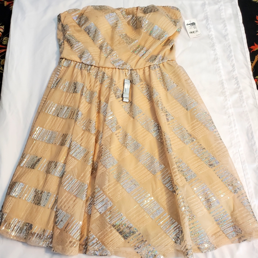 NEW Charlotte Russe Strapless Dress